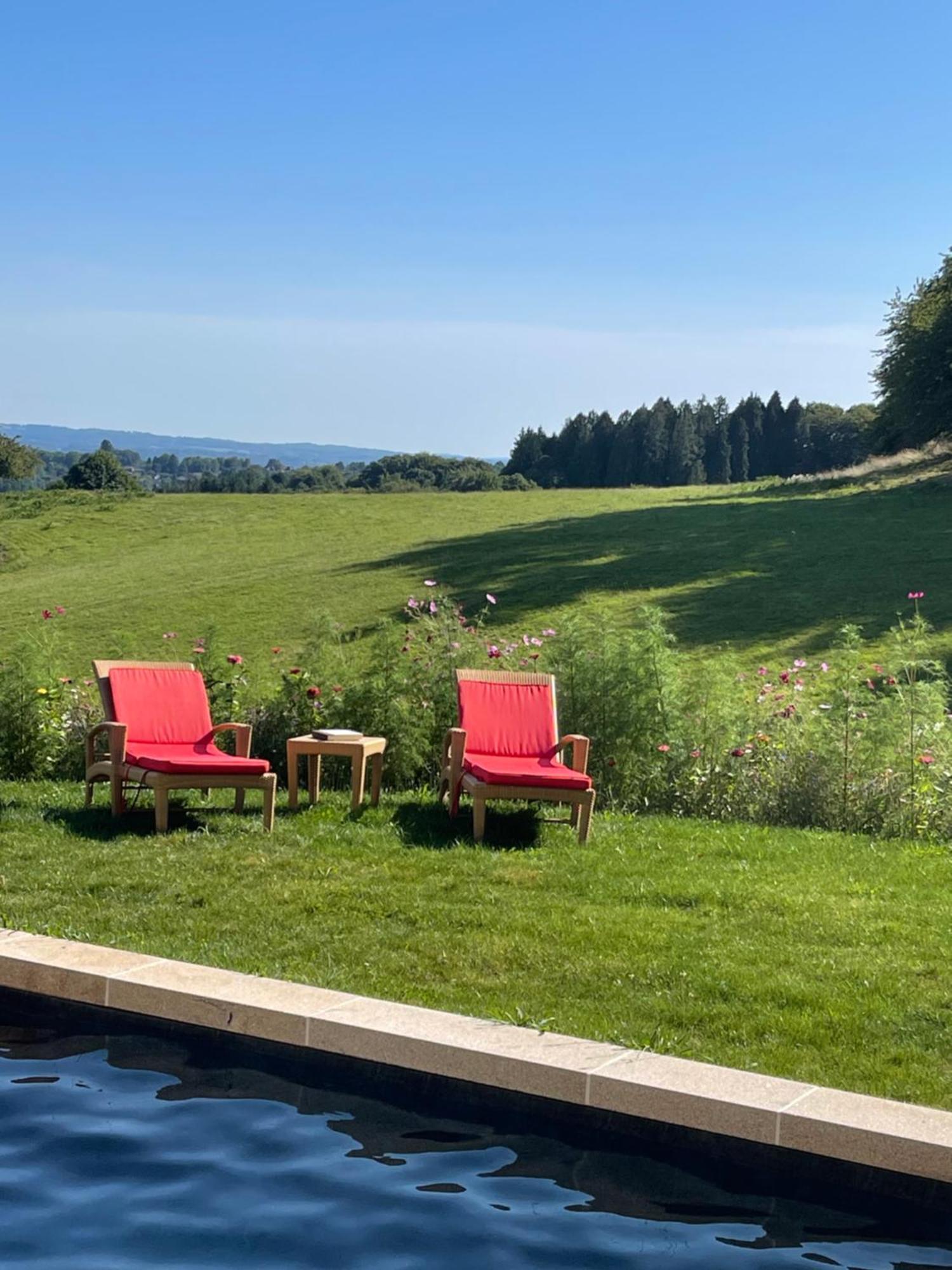 Domaine De Montmery Sa Piscine Son Jardin Ses Espaces Ambazac Ngoại thất bức ảnh